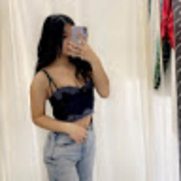 Meet your Posher, Jennifer - Picture 1 of 1